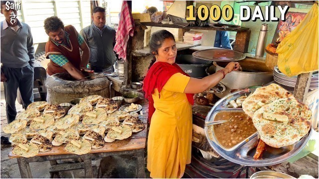 '10/- Rs me Highest Selling Amritsari Kulcha | Punjabi Street Food India'