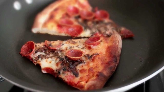 'Magic Pizza Reheat Method! - How to Get Crispy Crust on Leftover Pizza!'