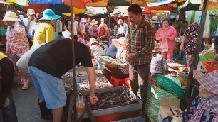 'Market Food Tour -A Place Where People Enjoy Buying Fresh Foods And Products -Phnom Penh Street Food'