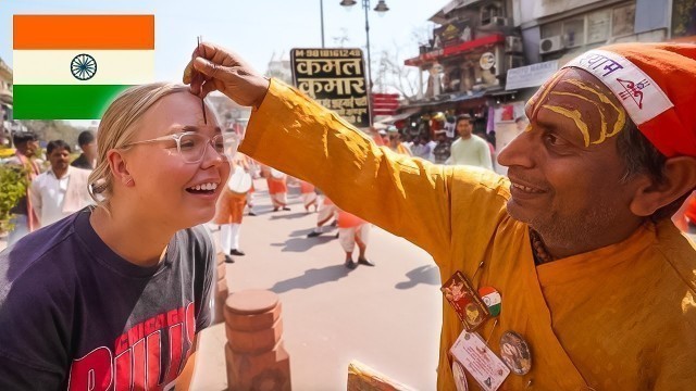 'Australian Trying Indian Food in Delhi\'s Oldest Market 