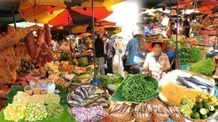 'Khmer Traditional Market Food @Enjoy the View of Fresh Foods And People Lifestyle - Cambodia'