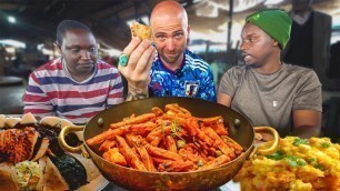 'Kenya\'s BIGGEST MARKET! African FOOD TOUR in Muthurwa and STREET FOOD in Kenya Nairobi!'