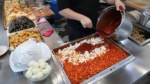 '\"꼬마김밥만 1200개씩 팔려!\" 44년 된 떡볶이 유명 맛집(미아리 제일분식)┃Tteokbokki, Sundae, Fish cake, Korean street food'