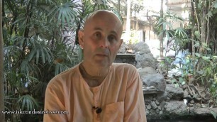 'Why offer gold, food, etc  to god when the country is so poor by Gaur Krishna Dasa'