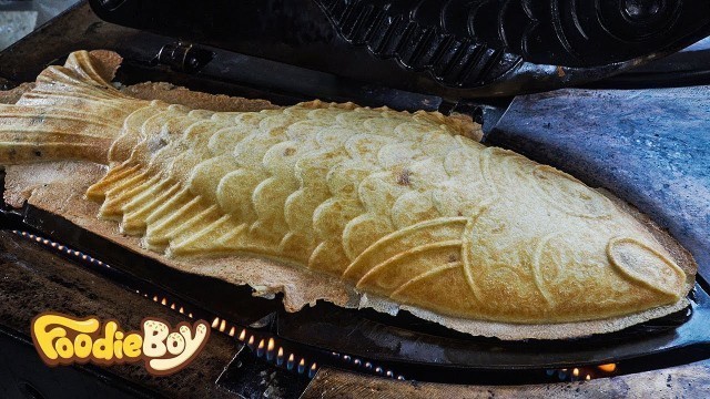 '대왕붕어빵 / Giant Fish-Shaped Bread - Korean Street Food / 대전 황금어장 식품'