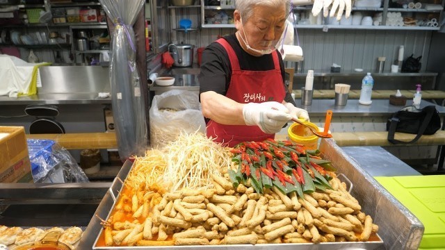 'Amazing Spicy Fish Cake - Korean Street Food'