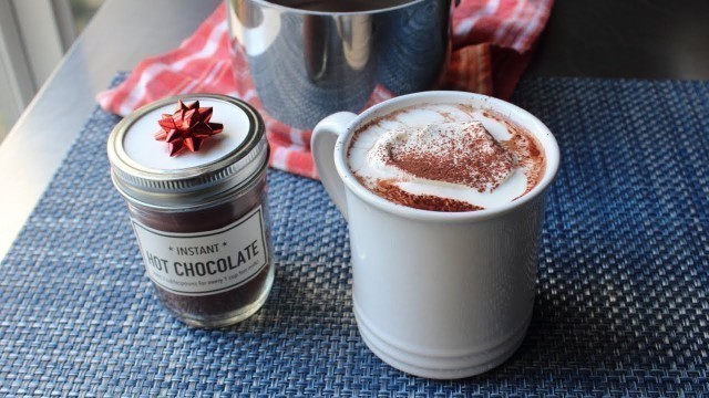 'Homemade Instant Hot Chocolate Mix - Last Minute Edible Christmas Gift Idea!'