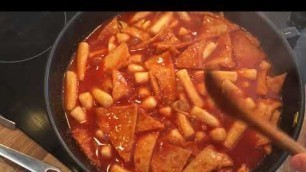 '떡볶이 & 어묵탕  (Korean street food-Tteokbokki & Fish cake soup)'