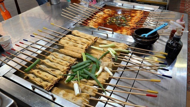 '골라먹는 500원 오뎅꼬치 / 구리전통시장 / Spicy Fish Cake Skewers - Korean street food'