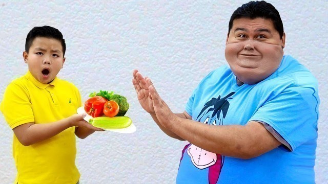 'Alex and Eric Pretend Play Preparing Healthy Food For Uncle | Funny Kids Video'