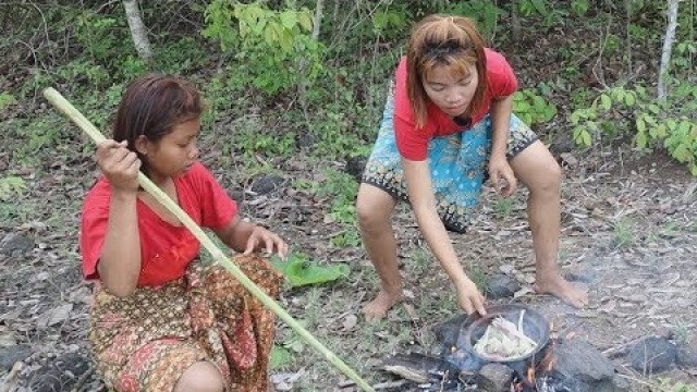 'Finding; today brother jhak hunt animals lizard cooking for food   eating delicious'