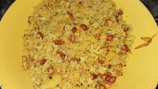 'POHA RECIPE/Easy & Tasty/Indian Food World/पोहा बनाने की विधि'