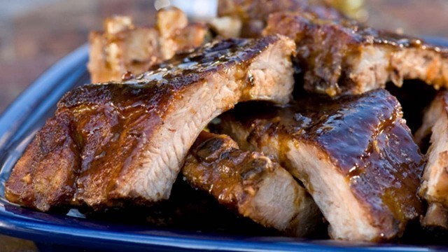 'Alton Brown Makes Perfect Baby-Back Ribs | Food Network'