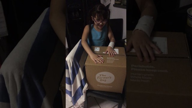 'Unboxing the farmers dog'