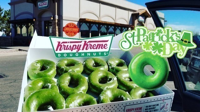 'Krispy Kreme ☆2019 GREEN GLAZED DONUTS☆ St Patty\'s Day Food Review!!!'