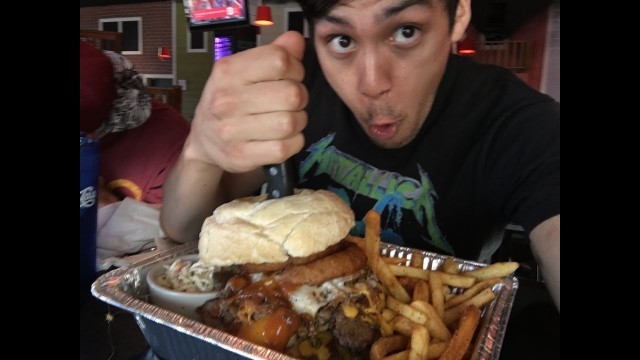 'Flatliner Burger Challenge!! Huge Food Challenge ft Dan \"Killer\" Kennedy!!'