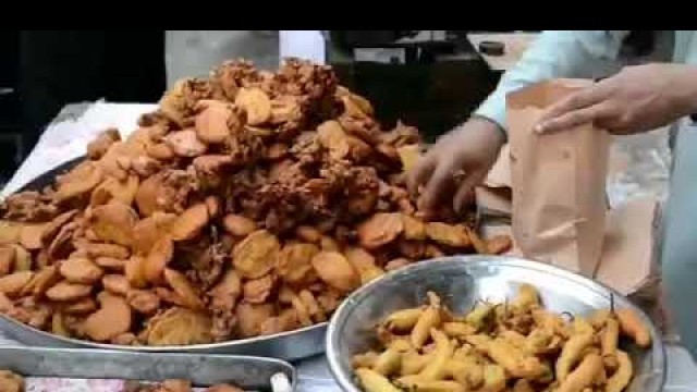 'famous pakora the best food ever'