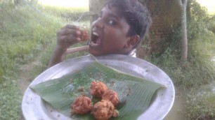 'நாட்டு கோழி வடை| country chicken donut|prepared by small boy suppu|village food safari'