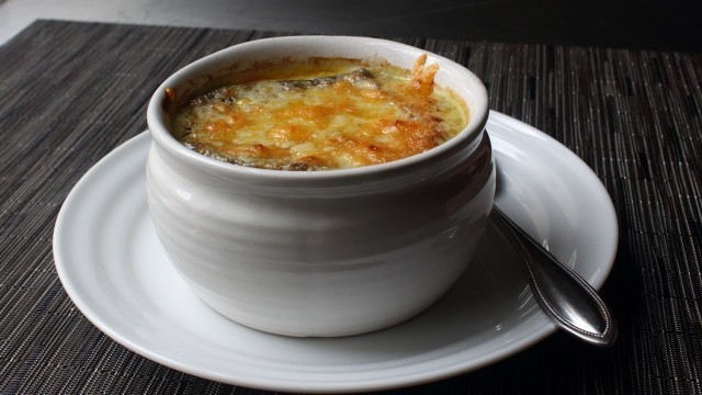 'Broccoli Soup Au Gratin - Cheesy Broccoli Soup Recipe'