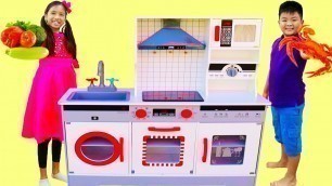 'Wendy Pretend Play Cooking Toys Food Challenge for Kids'