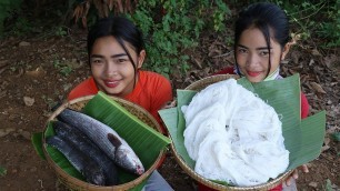 'Awesome Cooking Fish Soup With Traditional Noodle Delicious -Cook Fish Recipes -Village Food Factory'