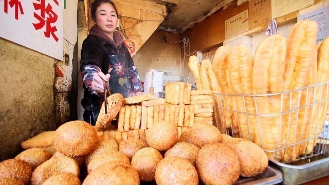 'Shanghai\'s BEST Street Food tour | AUTHENTIC Chinese Street Food w/ Lost Plate - Shanghai, China'