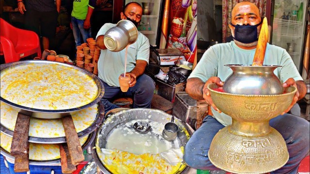 'Mathura की special डमरू लस्सी । Street food india'