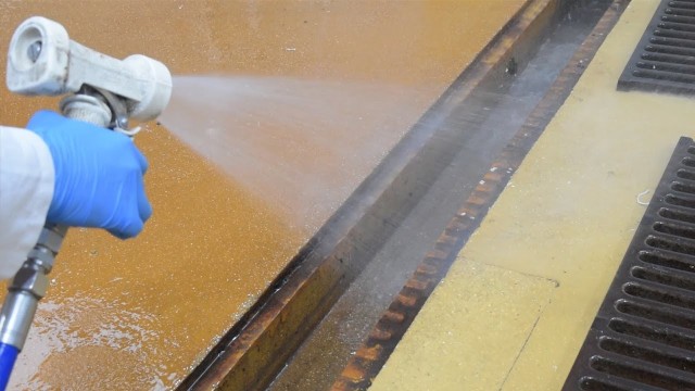 'Cleaning and disinfection of food factories – Cleaning a drain'