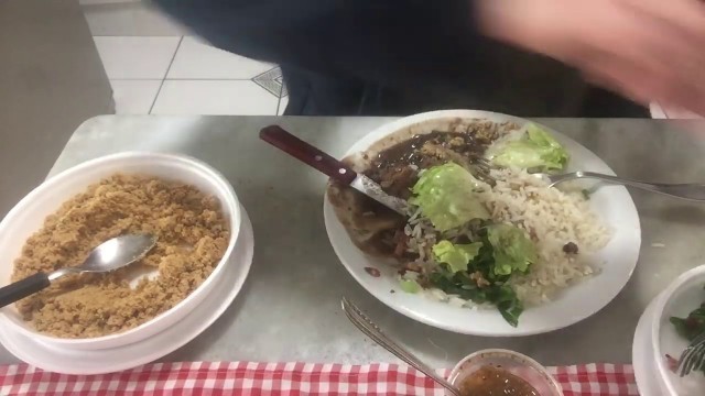 'Hoje é dia de feijoada. Brazilian food. Mukbang'