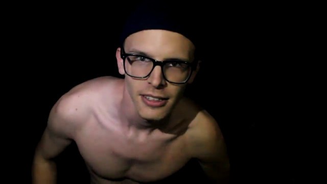 'Idubbbz dragged into sewer - food review'