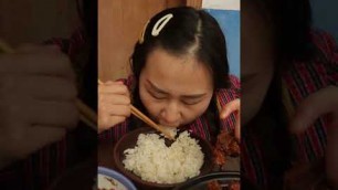 'AMSR / eating China food'