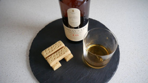 'Scottish Food Taste Test | Shortbread & Lagavulin 16 (Scotch whisky) | Food & Drink'