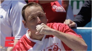 'Joey Chestnut eats 71 hot dogs to win Nathan’s Hot Dog Eating Contest for 12th time | ESPN'