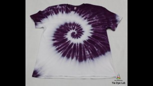 'How To Make A Single Color Spiral Tie Dye Shirt Including Tips To Help Keep The White Area White'