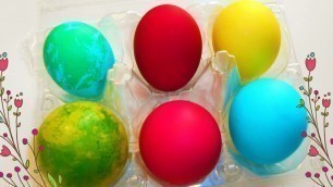 'Βάψιμο Αυγών με Χρώμα Ζαχαροπλαστικής Food Colouring Dyed Eggs'