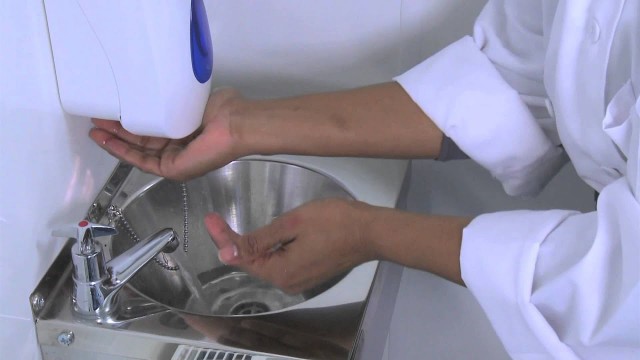 'Food safety coaching (Part 1): Handwashing'