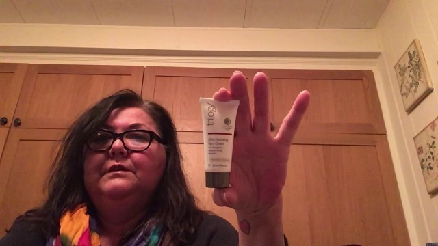 'WHOLE FOODS MARKET 2019 BEAUTY BAG UNBOXING'