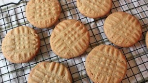 'Classic Peanut Butter Cookies Recipe'