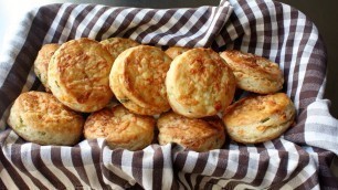 'Irish Cheddar Spring Onion Biscuits - Savory Cheddar Green Onion Biscuit Recipe'