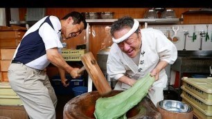 'Japanese Street Food - SUPER FAST MOCHI POUNDING Japan'