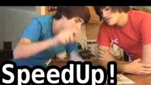 'SmoshSpeedUpVids - Smosh - Food Battle 2006 (SpeedUp!)'