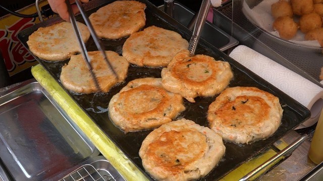 'Hotteok(Chinese pancake) Fish cake / 어묵호떡, 복댕이네어묵 / Korean street food'