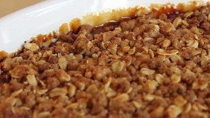 'Crispiest Apple Crisp Ever! Easy Apple Crisp Recipe with Ultra Crispy Topping'