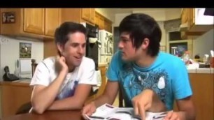 '2006/2012 food battle (smosh)'