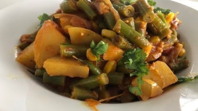 'Everyday Indian food - Aloo Beans Curry Recipe | Easy Green Beans Potatoes Dinner Recipe'