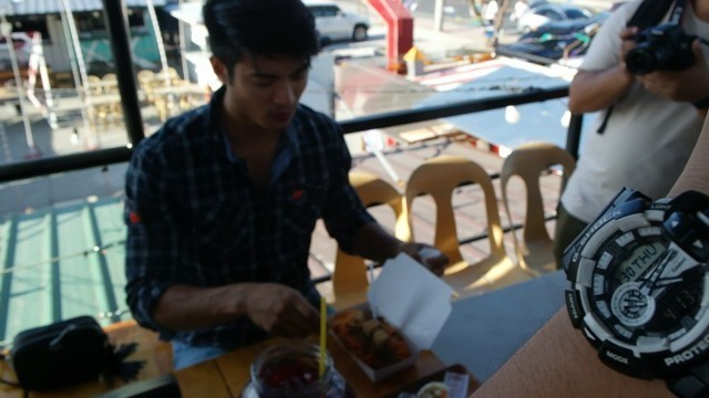 'Food Park challenge with Mikael Daez'