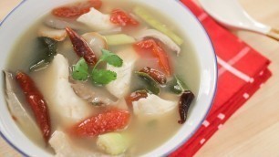 'Tom Yum Soup w/ Fish Recipe ต้มยำปลา - Hot Thai Kitchen!'