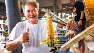 'HUGE ALIEN MANTIS SHRIMP and Mud Crab!! Ultimate Thai Food Tour of Trat, Thailand!'