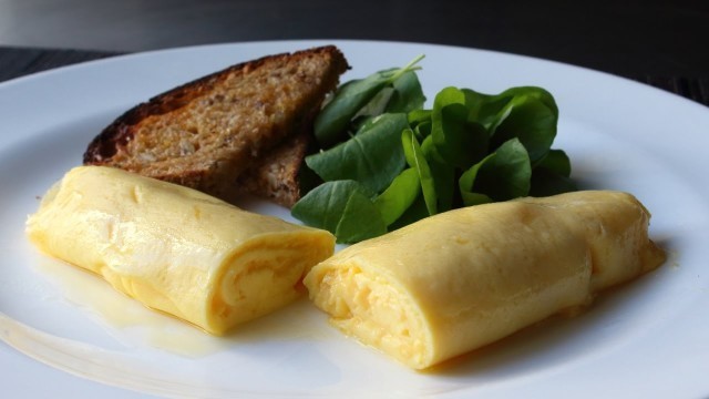 'French Omelette - How to Make Soft, Buttery French-Style Omelets'