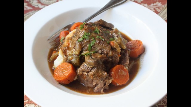 'Slow Cooker Beef Pot Roast Recipe - How to Make Beef Pot Roast in a Slow Cooker'